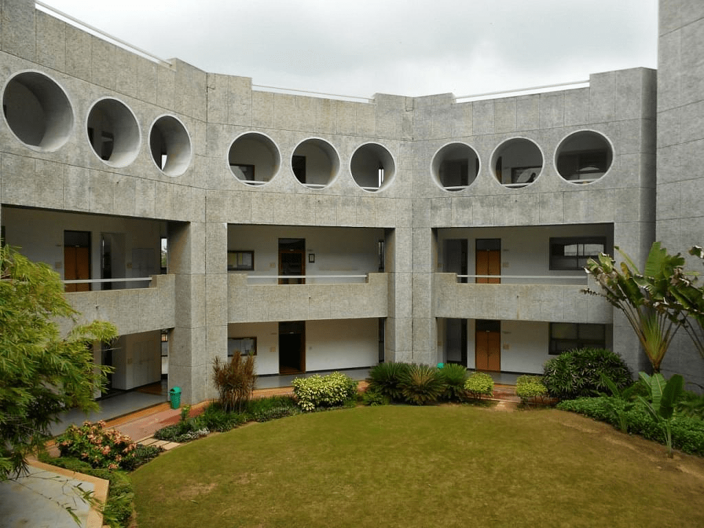 Top 10 Law College In India